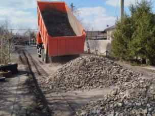 В станице Нижнекундрюченской начался ремонт улицы Братской
