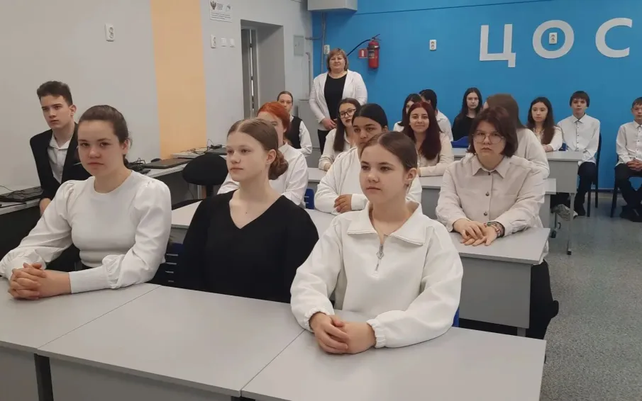 В школах Усть-Донецкого района прошли уроки о местном самоуправлении