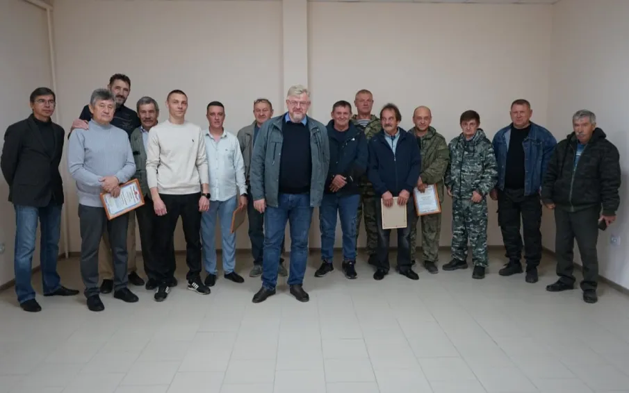 Работников автомобильного и городского пассажирского транспорта поздравили с праздником