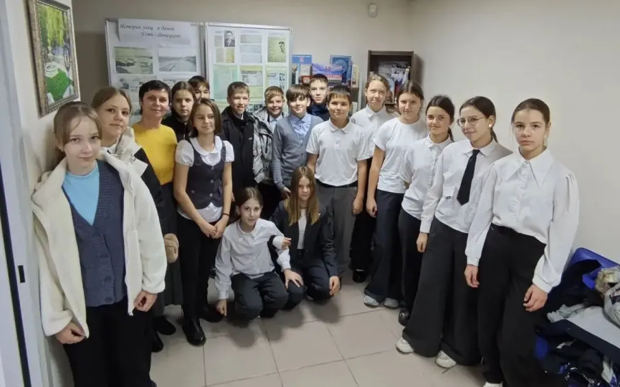Юные устьдончане посетили районный архив