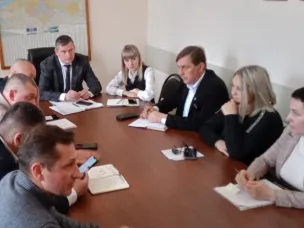Предпринимателям района помогли разобраться с особенностями работы с новым региональным оператором