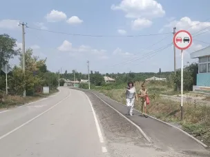 В станице Верхнекундрюченской завершились работы по обустройству тротуара