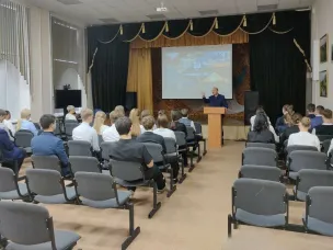 Виктор Гуснай провел урок «Разговор о важном»