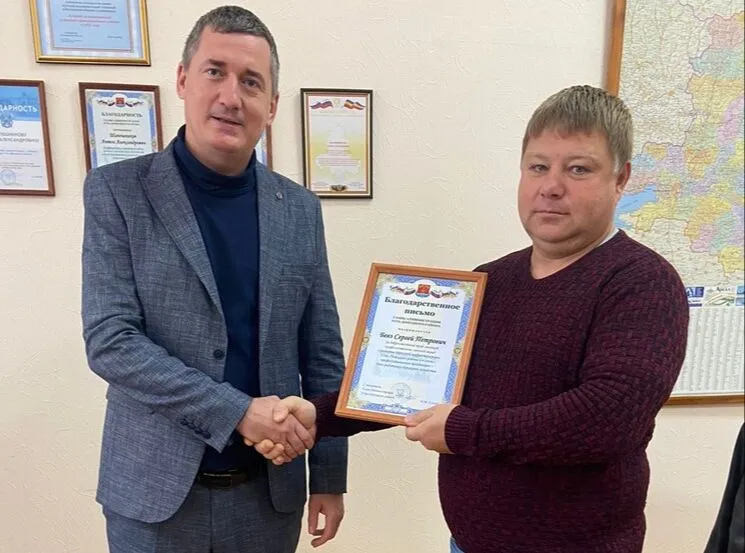 Работников дорожного хозяйства поздравили с праздником