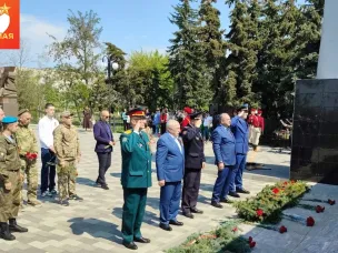 В Усть-Донецком районе состоялись торжественные возложения