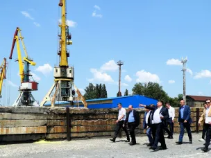 В Усть-Донецком порту обсудили перспективы развития транспортно-логистического потенциала