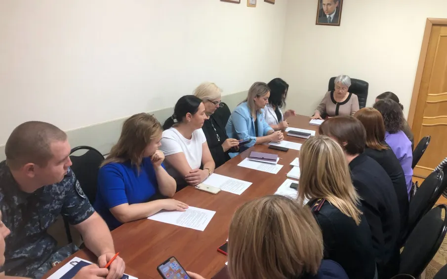 Состоялось заседание комиссии по делам несовершеннолетних