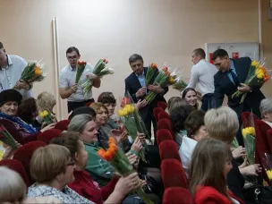 Море тюльпанов для устьдончанок