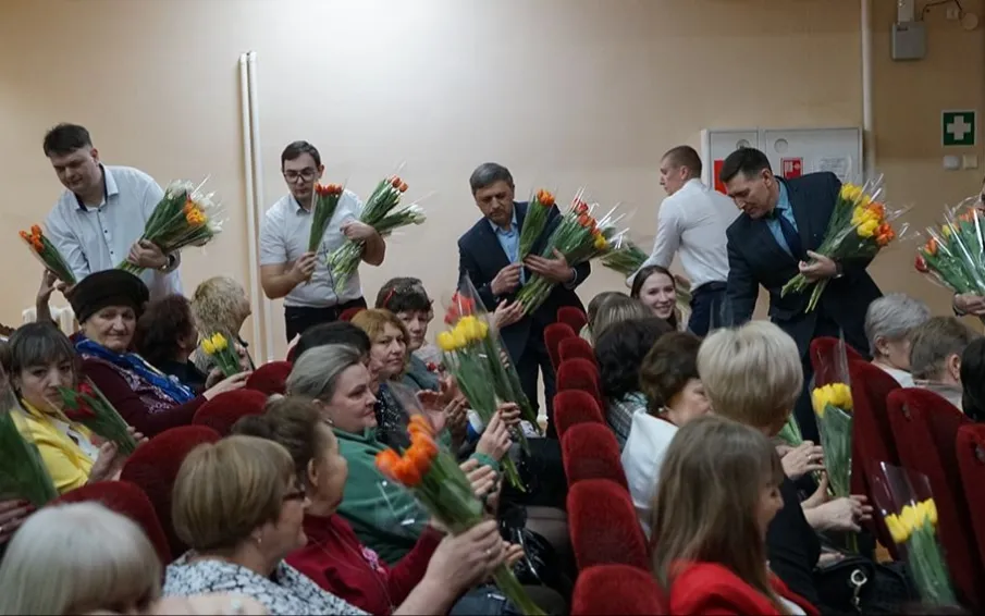 Море тюльпанов для устьдончанок