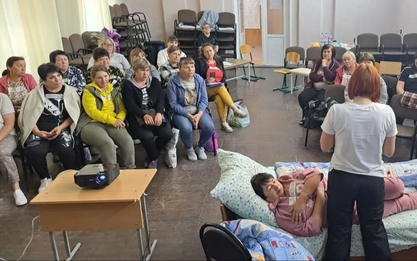 Школа ухода: в Усть-Донецком районе повышают квалификацию соцработников в рамках нацпроекта «Семья»