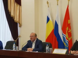 В Усть-Донецком районе обсудили старт уборочной жатвы 2025