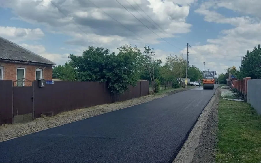В рамках нацпроекта в хуторе Мостовом отремонтирована дорога