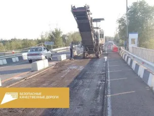 В Усть-Донецком районе по нацпроекту ремонтируют мост через реку Северский Донец
