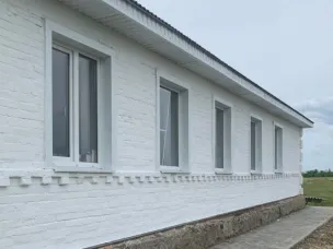 Продолжается ремонт дома культуры в хуторе Ещеулов