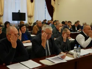 В Усть-Донецком районе состоялось внеочередное заседание районного Собрания депутатов