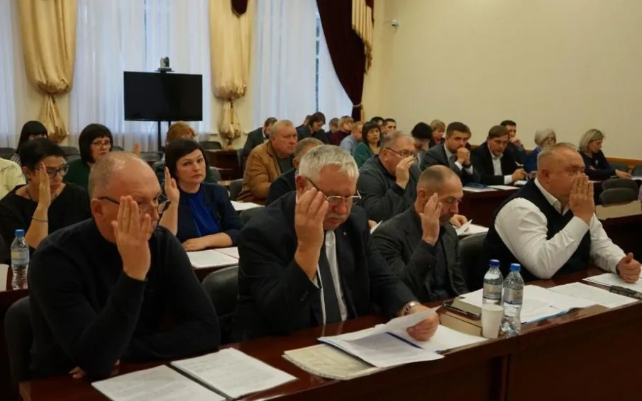 В Усть-Донецком районе состоялось внеочередное заседание районного Собрания депутатов