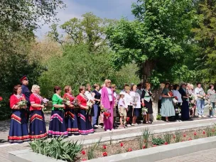 Клубы 65+ чествуют Победу: творческая встреча в станице Раздорской