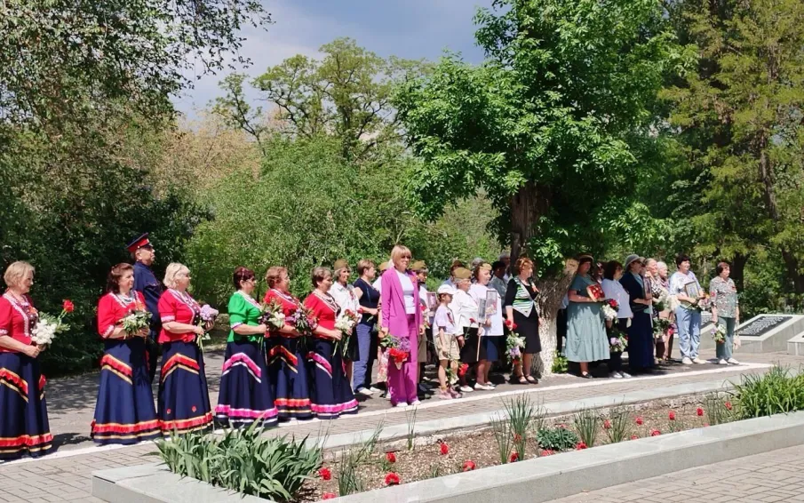 Клубы 65+ чествуют Победу: творческая встреча в станице Раздорской
