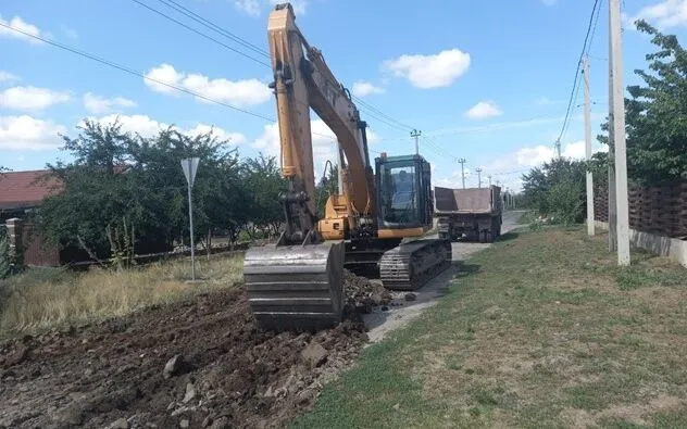 В Апаринском поселении начались работы по ремонту автомобильной дороги по улице имени А.Шубина.