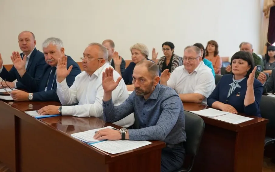 Депутаты заслушали текущие вопросы