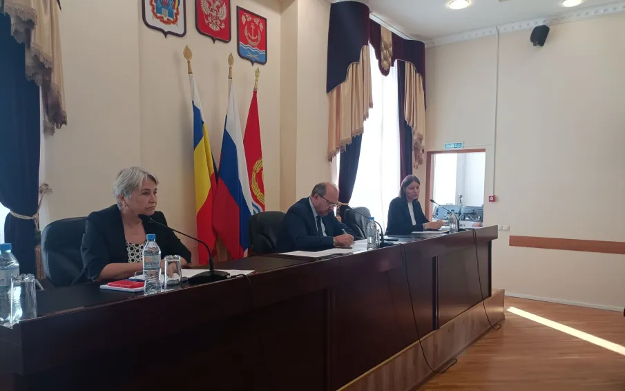 В Усть-Донецком районе состоялось совещание с директорами школ