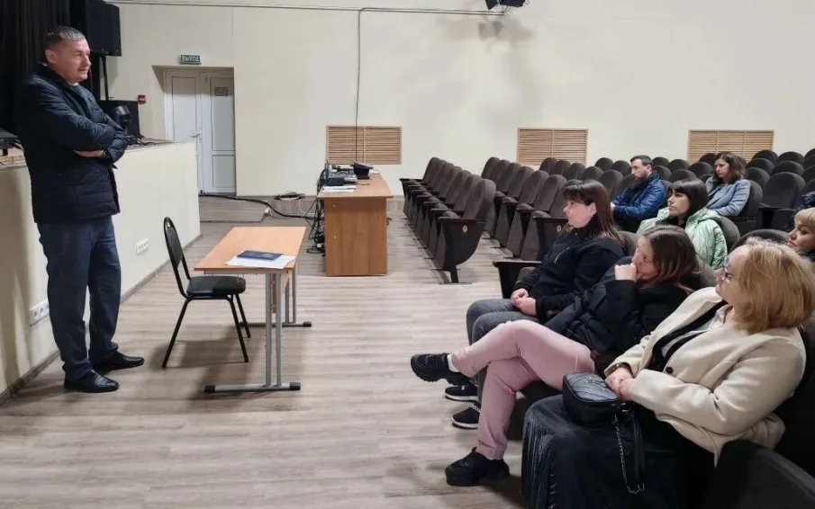 В Мелиховской прошла встреча с собственниками участков для упрощения подключения к электросетям
