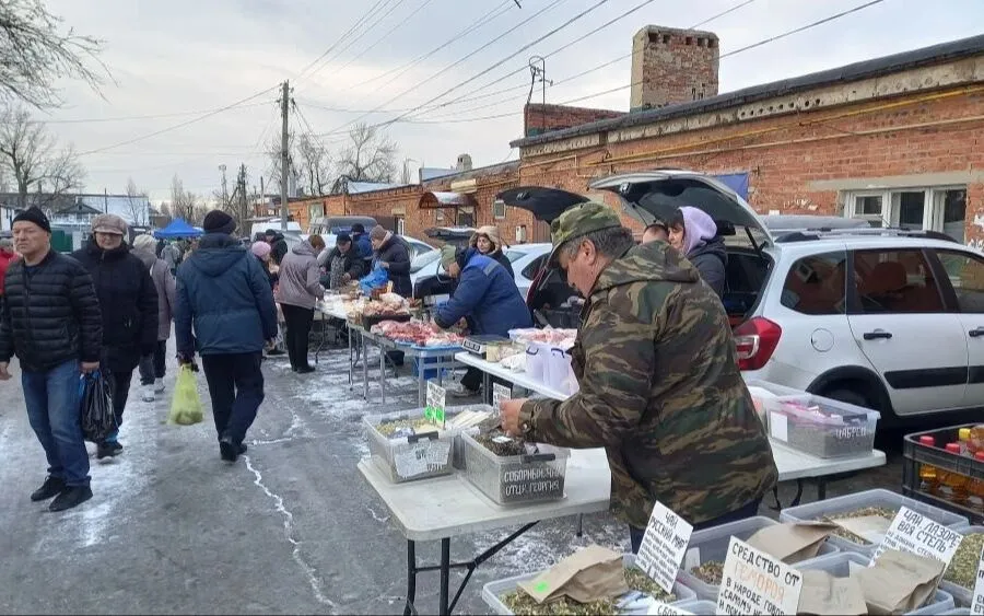 В Усть-Донецком прошла сельскохозяйственная ярмарка