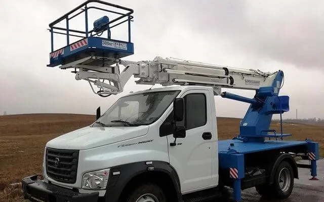 Виктор Гуснай посетил автотранспортное предприятие