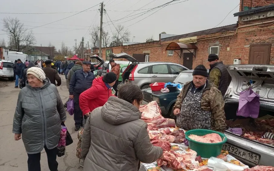 В Усть-Донецком прошла сельскохозяйственная ярмарка